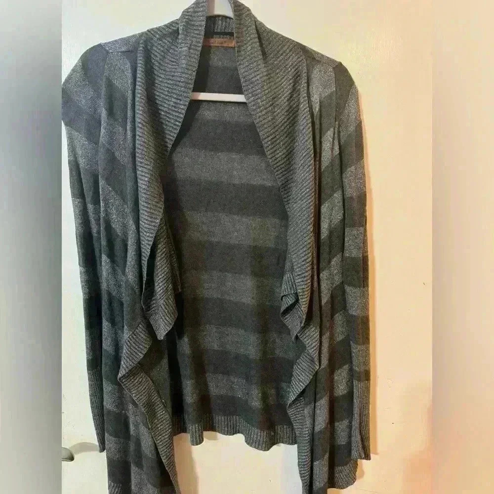 Women’s Gray Sweater with Silver Sparkle – Size Small